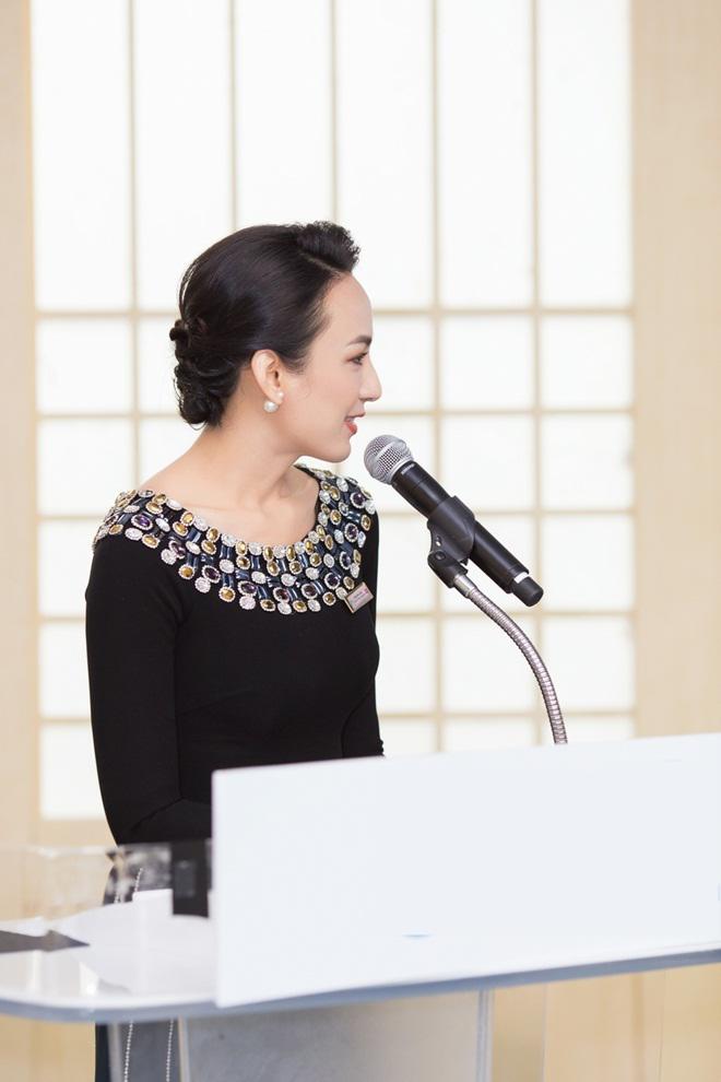 Đi công tác Hàn Quốc, Ngọc Diễm gây ấn tượng với áo dài và khả năng Anh ngữ lưu loát - 8