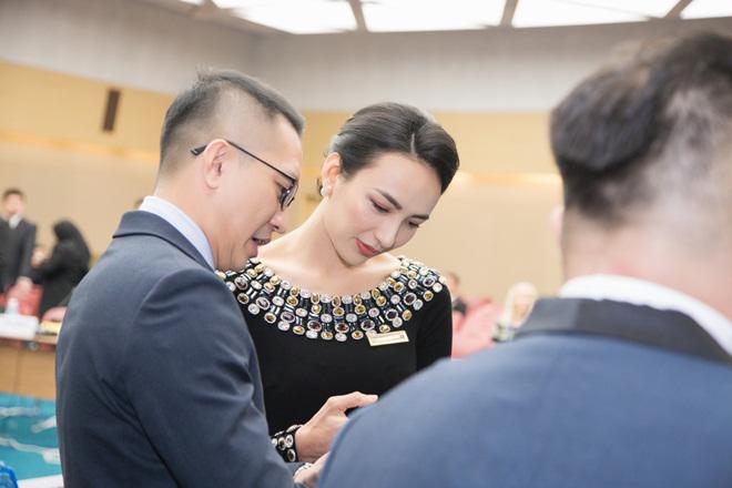 Đi công tác Hàn Quốc, Ngọc Diễm gây ấn tượng với áo dài và khả năng Anh ngữ lưu loát - 6