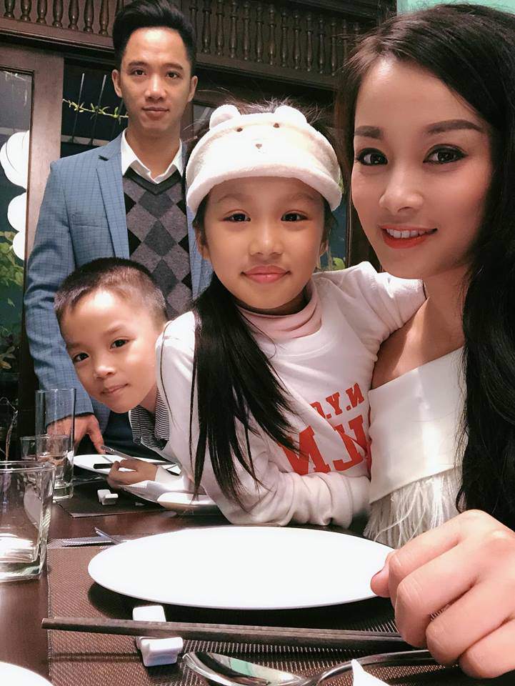 Hội bạn thân Vân Hugo, Huyền Lizzie: Toàn diễn viên nóng bỏng, khéo chăm con, hotgirl đàn em ghen tị - 12