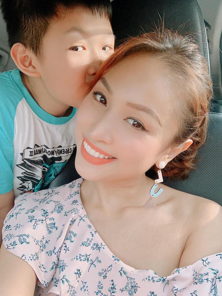 Hội bạn thân Vân Hugo, Huyền Lizzie: Toàn diễn viên nóng bỏng, khéo chăm con, hotgirl đàn em ghen tị - 8