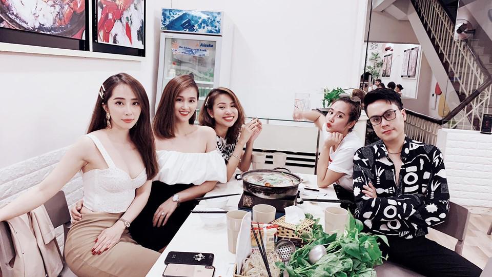 Hội bạn thân Vân Hugo, Huyền Lizzie: Toàn diễn viên nóng bỏng, khéo chăm con, hotgirl đàn em ghen tị - 1