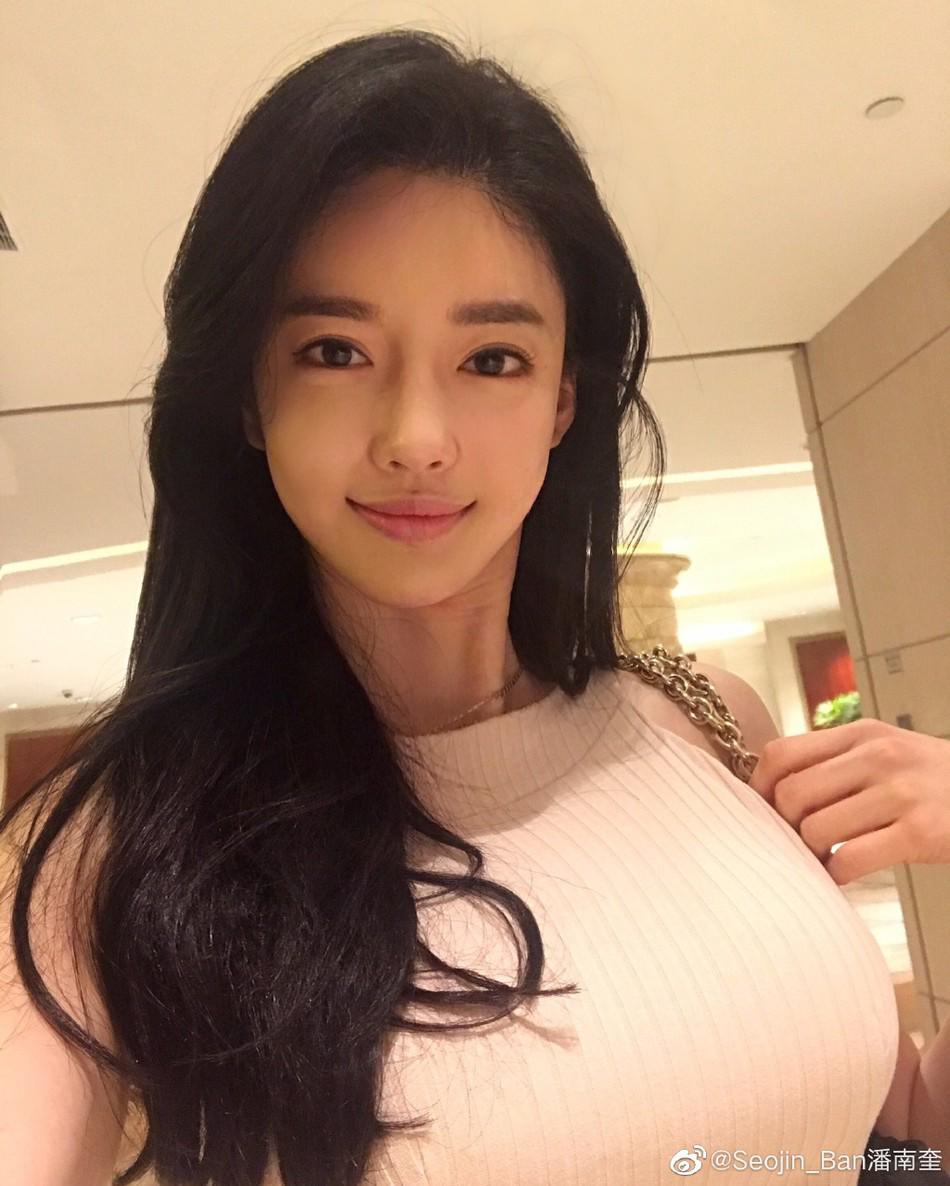 amp;#34;Phát sốtamp;#34; trước body nuột của mỹ nhân chi 21 tỷ để trở thành bản sao của Angela Baby - 4