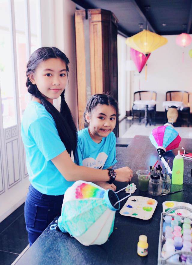 Không chỉ xinh như Hoa hậu, con gái MC Quyền Linh còn tự tay làm tóc đẹp không kém salon - 4