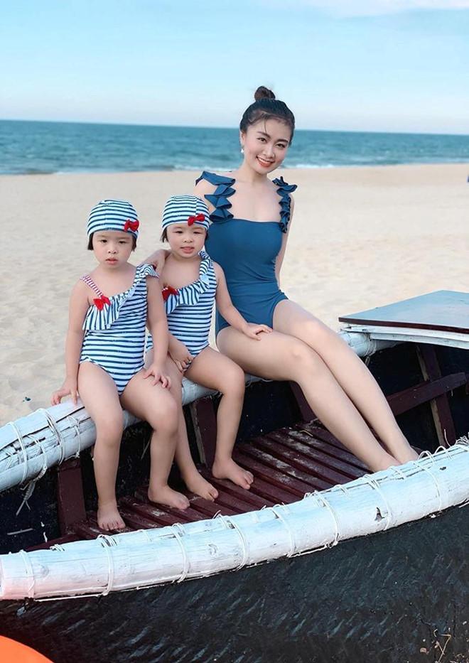 Nữ giám thị Nghệ An xinh như hot girl gây sốt, ngoài đời hoá ra đã 1 nách 2 con - 3