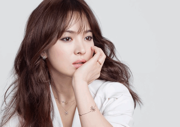 Sau khi Song Joong Ki đệ đơn ly hôn, đến lượt Song Hye Kyo chính thức lên tiếng - 1