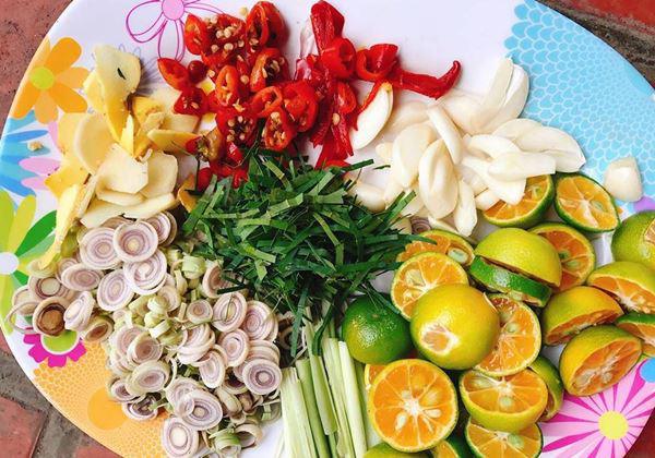 Cách làm chân gà ngâm sả ớt chua ngọt không đắng, ngon hết nấc - 1