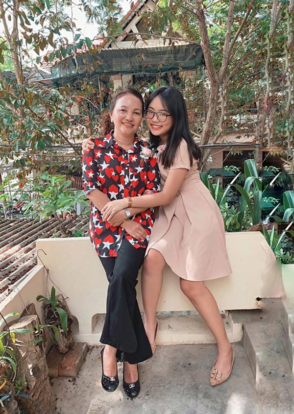 Đã tìm ra amp;#34;thánh đi giày cao gótamp;#34; nhỏ tuổi nhất Vbiz, đó chính là Phương Mỹ Chi! - 6