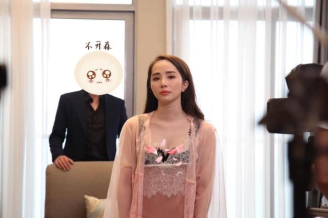 Lộ ảnh nghi vấn Vũ lên giường cùng amp;#34;tiểu tamamp;#34;, khán giả đòi amp;#34;cạch mặtamp;#34; Về Nhà Đi Con - 2