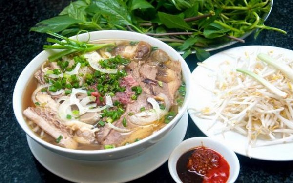 banh duc, pho le co tham nien lau doi, noi tieng o sai gon - 4