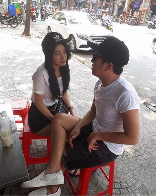 Cặp vợ chồng trẻ đánh bật Trường Giang Nhã Phương về khoản diện đồ đôi đã xuất hiện! - 18