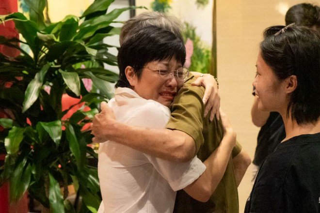 Ly hôn 9 năm, Công Lý và con trai bí mật làm điều này khiến MC Thảo Vân khóc nghẹn - 4