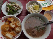 Bếp Eva - Bánh đúc, phở Lệ có thâm niên lâu đời, nổi tiếng ở Sài Gòn