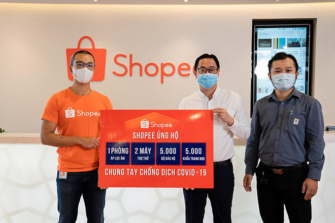 Shopee ủng hộ 3 tỷ đồng chung tay đẩy lùi dịch bệnh COVID-19 - 1