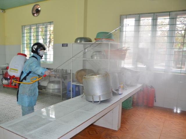 Công bố 5 ca mới mắc COVID-19 nâng tổng số lên 212, thêm 1 bếp ăn có người nhiễm bệnh