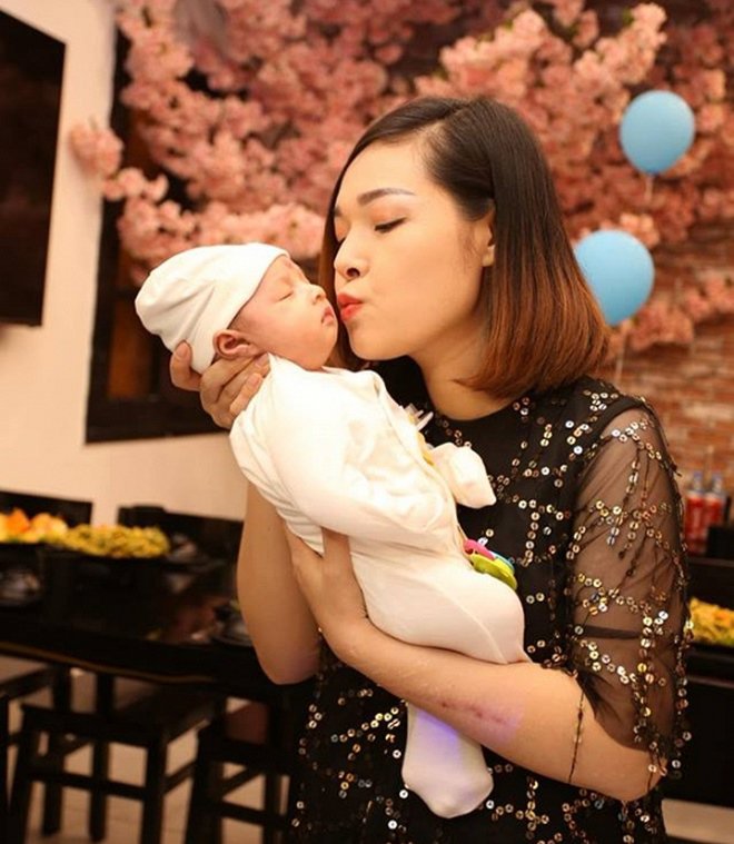 Xúc động hành trình tìm con của vợ chồng Đinh Ứng Phi Trường và cậu con trai từ ống nghiệm - 4