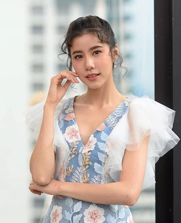 Mối tình của nàng công chúa xứ chùa Vàng và chàng nam thần nổi tiếng Châu Á - 2