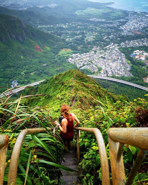 amp;#34;Nấc thang lên thiên đườngamp;#34; là có thật, dù bị cấm nhưng du khách vẫn bất chấp tìm đến - 6
