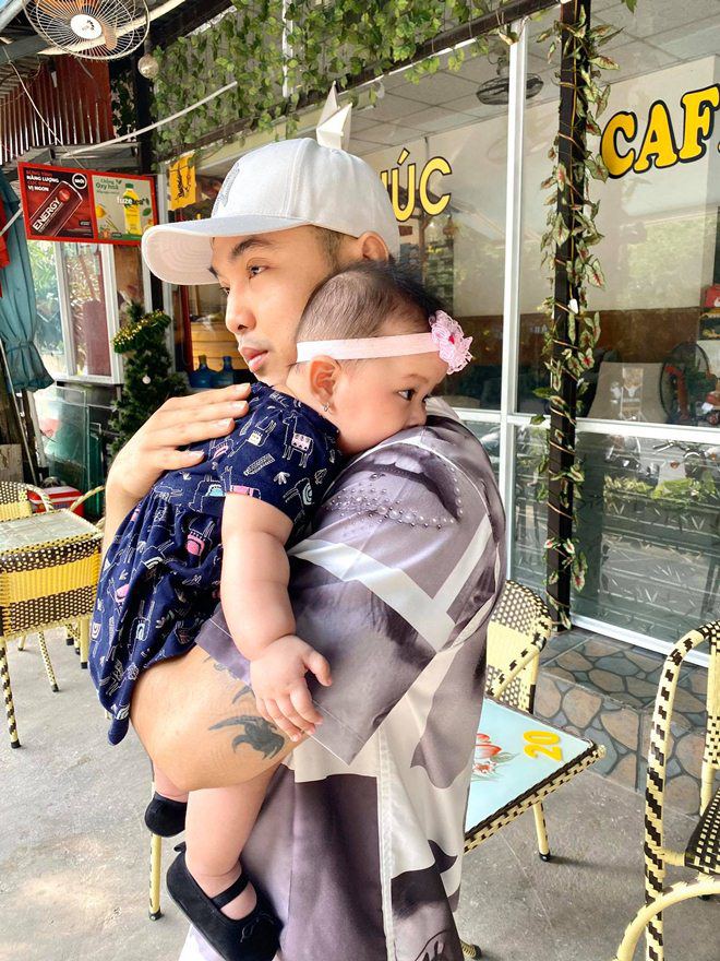 Sao Việt 24h: Ngắm con gái bụ bẫm của Ưng Hoàng Phúc, biểu cảm đáng yêu amp;#34;đốn timamp;#34; - 4