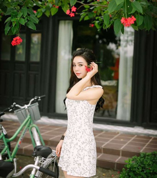 amp;#34;Em gái Lan Caveamp;#34; ngại ngùng vì cảnh nóng, bạn diễn nam xài chiêu bất ngờ - 3