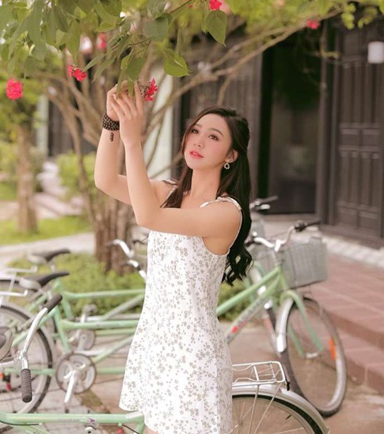 amp;#34;Em gái Lan Caveamp;#34; ngại ngùng vì cảnh nóng, bạn diễn nam xài chiêu bất ngờ - 4