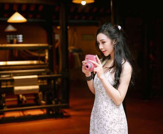 amp;#34;Em gái Lan Caveamp;#34; ngại ngùng vì cảnh nóng, bạn diễn nam xài chiêu bất ngờ - 5