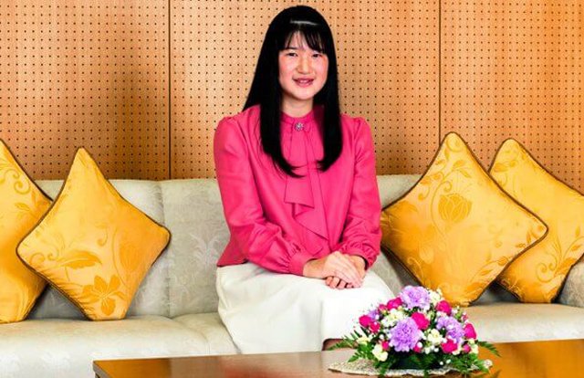 Nàng công chúa cô đơn nhất thế giới: Không được thừa kế ngôi vị, bị bạn học bắt nạt - 7