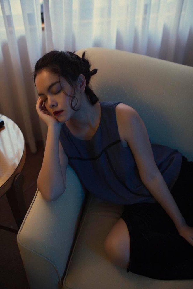 Sao Việt 24h: Hồng Ngọc nuôi gà, chồng và bố chồng đào ao thả cá giữa nước Mỹ - 12