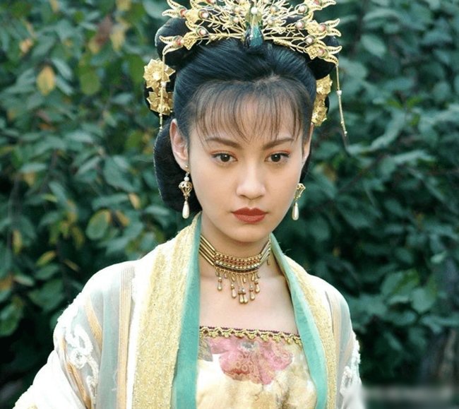 Mỹ nhân thẩm mỹ hỏng: amp;#34;Rắn độcamp;#34; làm lu mờ Phạm Băng Băng, chồng tài hoa nhưng kém sắc - 10