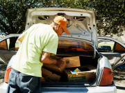 Tin tức - Những người lái xế hộp ở Mỹ thời COVID-19: Gạt bỏ sĩ diện để xin trợ cấp thất nghiệp