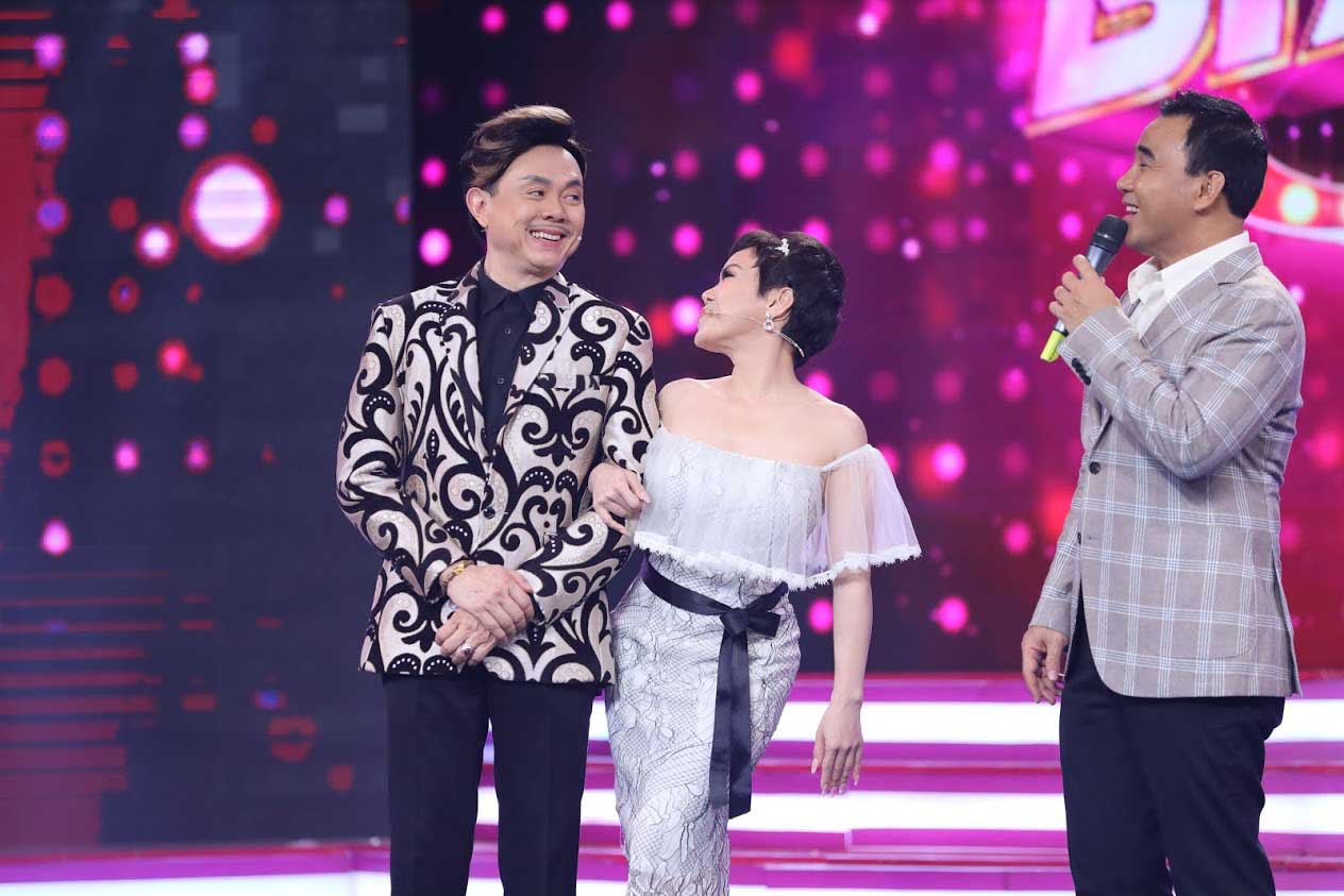 Nổi tiếng là amp;#34;đại gia ngầmamp;#34;, Chí Tài cũng còng lưng giặt đồ khi đi cách ly tập trung - 5