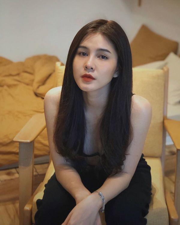 quen diu dang, nu mc hot nhat mua aff cup nam nao chot xuat hien voi toc ngan het tomboy - 3