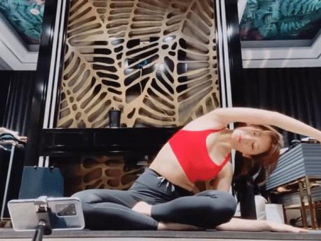 Clip Eva - Hari Won tập thể dục chống mập, khoe vóc dáng nuột nà