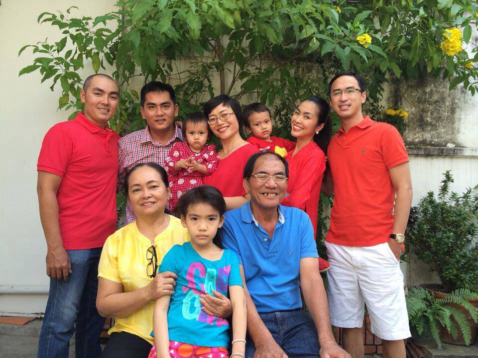 2 con là cháu nội tỷ phú nhưng vẫn được mẹ Tăng Thanh Hà amp;#34;chếamp;#34; đồ cũ làm đồ chơi - 7