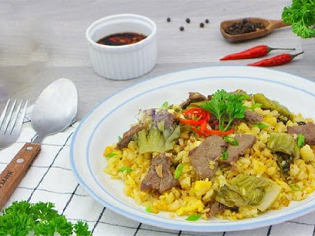 Cách làm cơm rang dưa bò ngon, đơn giản tại nhà