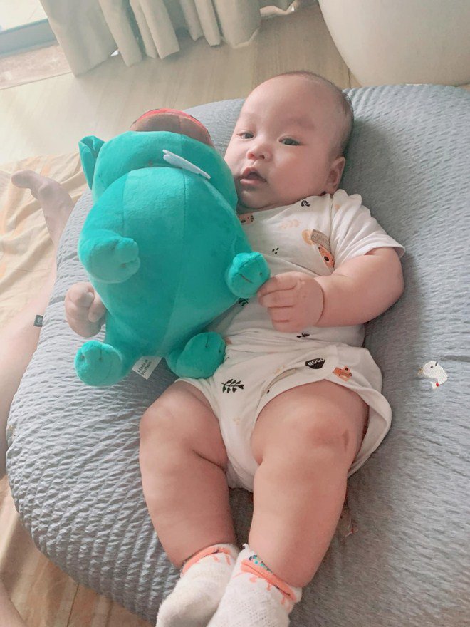 Sao Việt 24h: Vợ chồng Ốc Thanh Vân đến chơi, chụp được amp;#34;khối tài sản kếch xùamp;#34; của Quyền Linh - 11