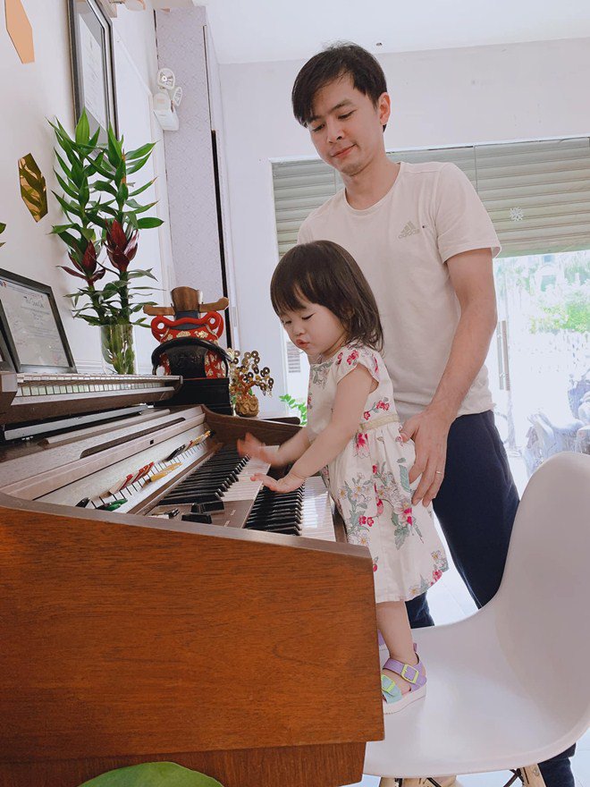 Sao Việt 24h: Vợ chồng Ốc Thanh Vân đến chơi, chụp được amp;#34;khối tài sản kếch xùamp;#34; của Quyền Linh - 12