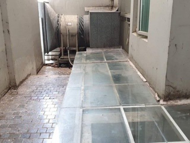 Công an TP.HCM phong tỏa hiện trường nơi tiến sĩ Bùi Quang Tín rơi lầu