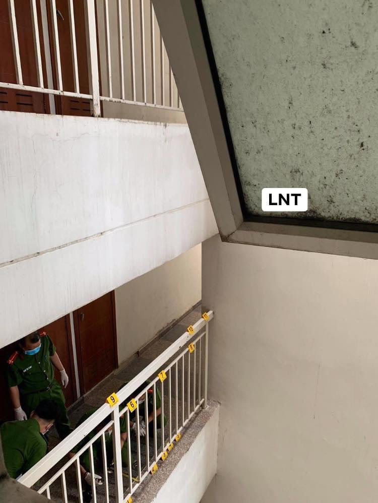 Công an TP.HCM phong tỏa hiện trường nơi tiến sĩ Bùi Quang Tín rơi lầu - 1