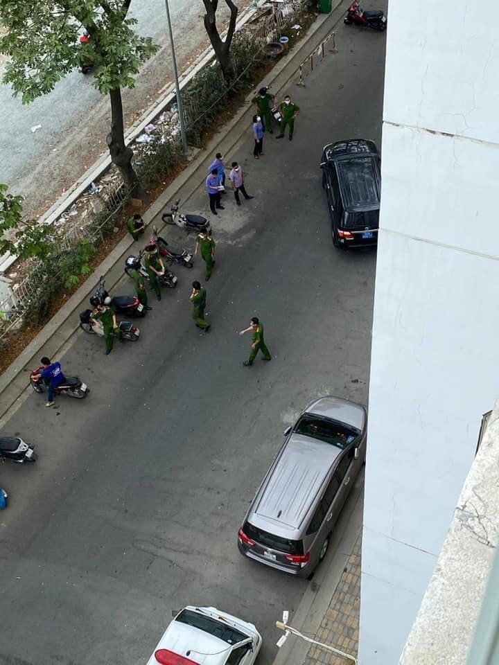 Công an TP.HCM phong tỏa hiện trường nơi tiến sĩ Bùi Quang Tín rơi lầu - 2
