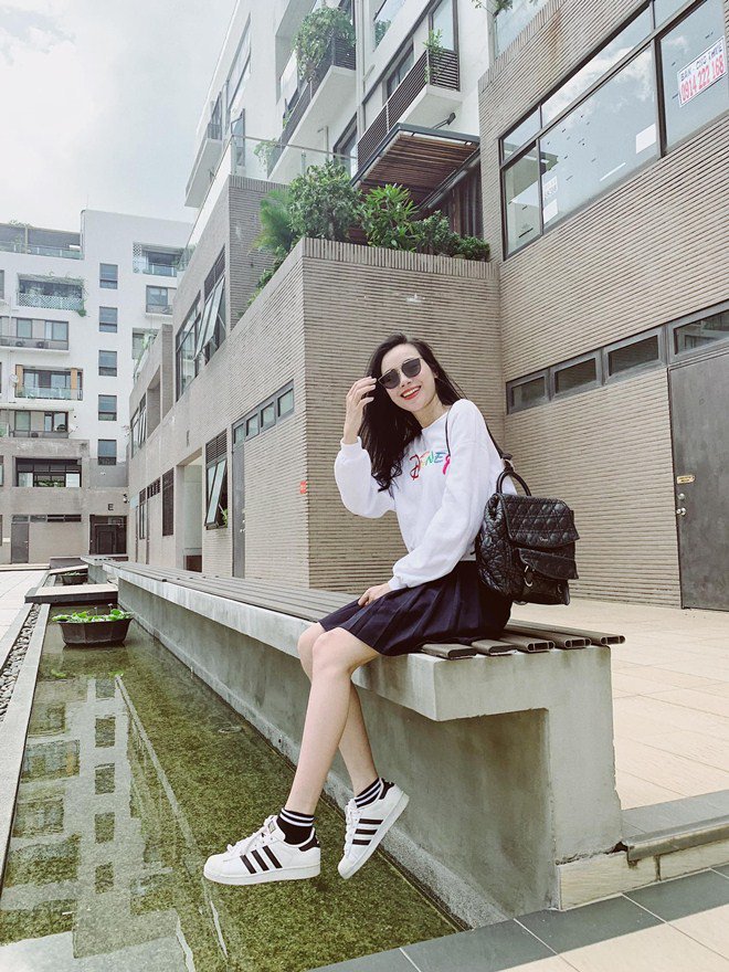 Cô gái amp;#34;chân dài như Hồ Ngọc Hà, hát như Mỹ Tâmamp;#34; và cuộc sống sau đám cưới kín đáo - 13