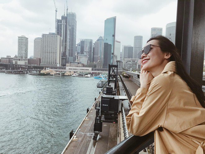 Cô gái amp;#34;chân dài như Hồ Ngọc Hà, hát như Mỹ Tâmamp;#34; và cuộc sống sau đám cưới kín đáo - 7