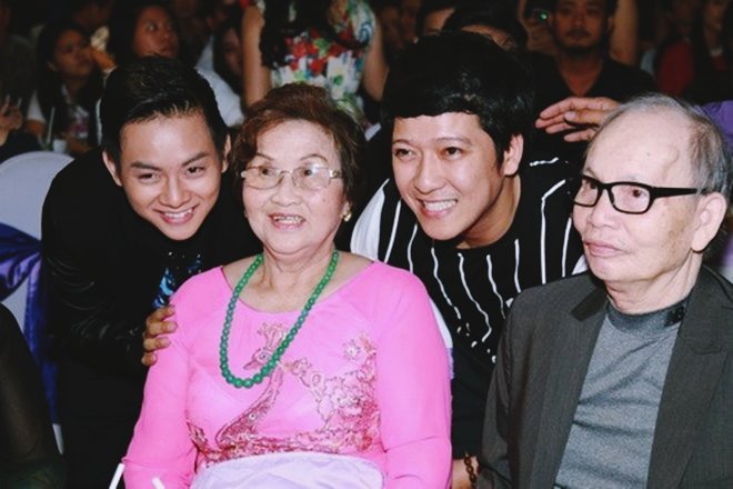 Mẹ của Hoài Linh 82 tuổi vẫn đầy chất nghệ sĩ, bảo sao các con toàn người tài năng - 2
