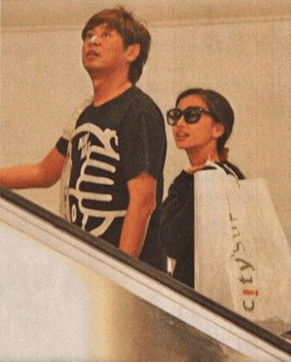 Ngôi sao 24/7: Angelababy liên tục đi chơi với trai lạ, sốc nhất là lời đáp của Huỳnh Hiểu Minh - 1