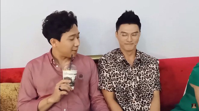 Bắt trào lưu đang hot, MC Trấn Thành còn phơi bày gia tài tiền tỷ mà vợ dị ứng - 4