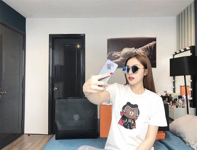 Khối tài sản tiền tỷ và cuộc sống như amp;#34;bà hoàngamp;#34; của Hoa hậu Kỳ Duyên ở tuổi 24 - 4