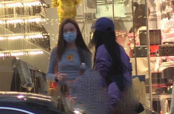 Ngôi sao 24/7: amp;#34;Quân vươngamp;#34; Lee Min Ho khoe ảnh mới, fan được amp;#34;rửa mắtamp;#34; vì vẻ đẹp tạc tượng - 10