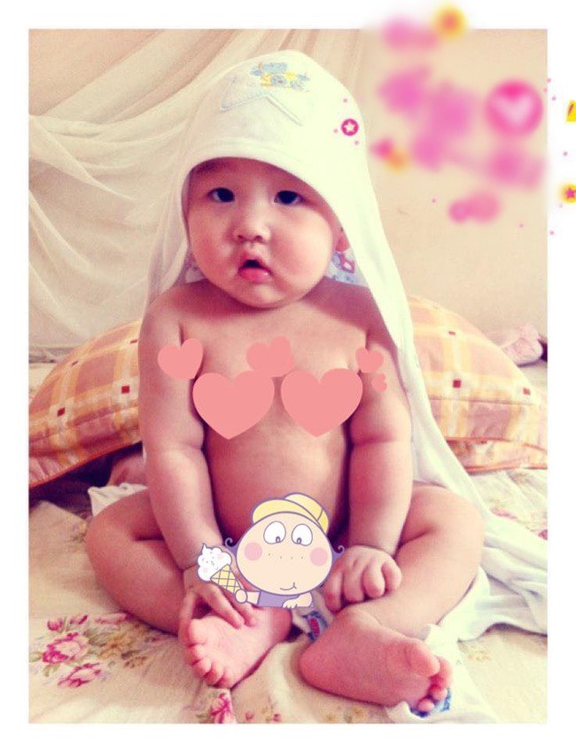 Ảnh hiếm của con trai Bảo Thanh thuở lọt lòng: Đeo nơ hồng, được bố lóng ngóng cho ăn bột - 4