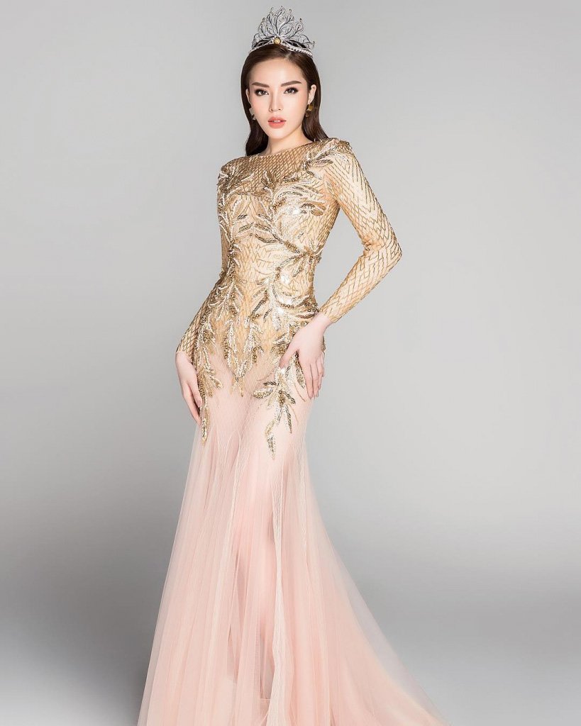 Khối tài sản tiền tỷ và cuộc sống như amp;#34;bà hoàngamp;#34; của Hoa hậu Kỳ Duyên ở tuổi 24 - 28