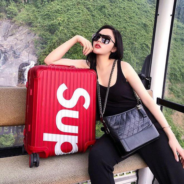 Khối tài sản tiền tỷ và cuộc sống như amp;#34;bà hoàngamp;#34; của Hoa hậu Kỳ Duyên ở tuổi 24 - 13