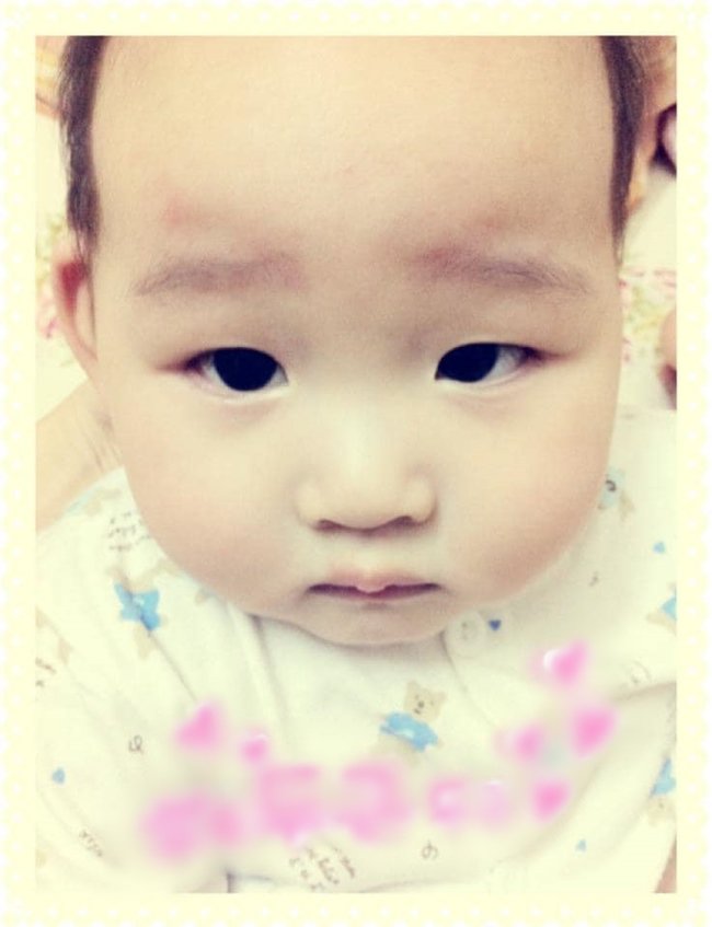 Ảnh hiếm của con trai Bảo Thanh thuở lọt lòng: Đeo nơ hồng, được bố lóng ngóng cho ăn bột - 7